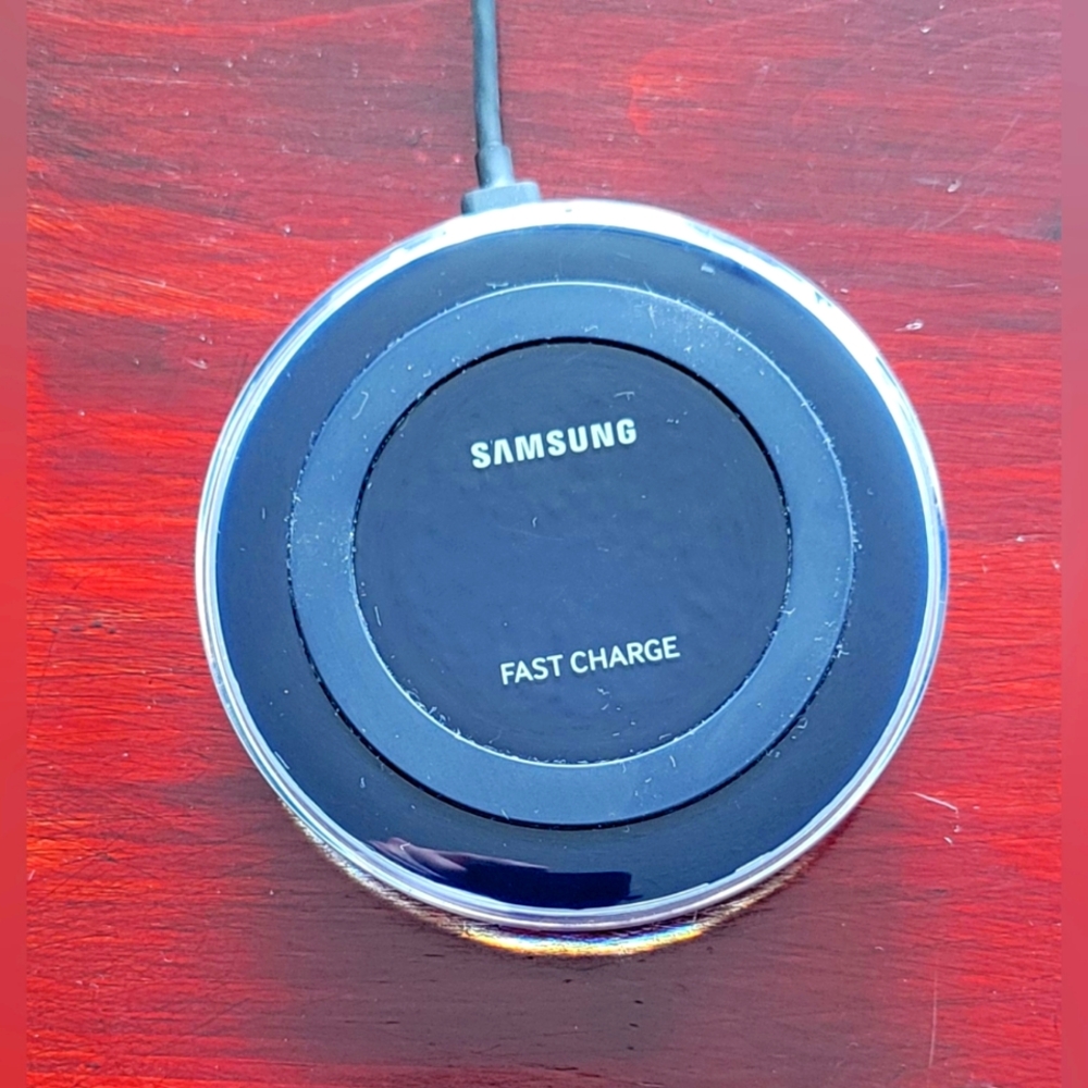 Samsung fast charging wireless charger